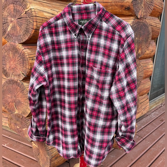 Eddie Bouer button up flannel. Size L - Picture 2 of 3